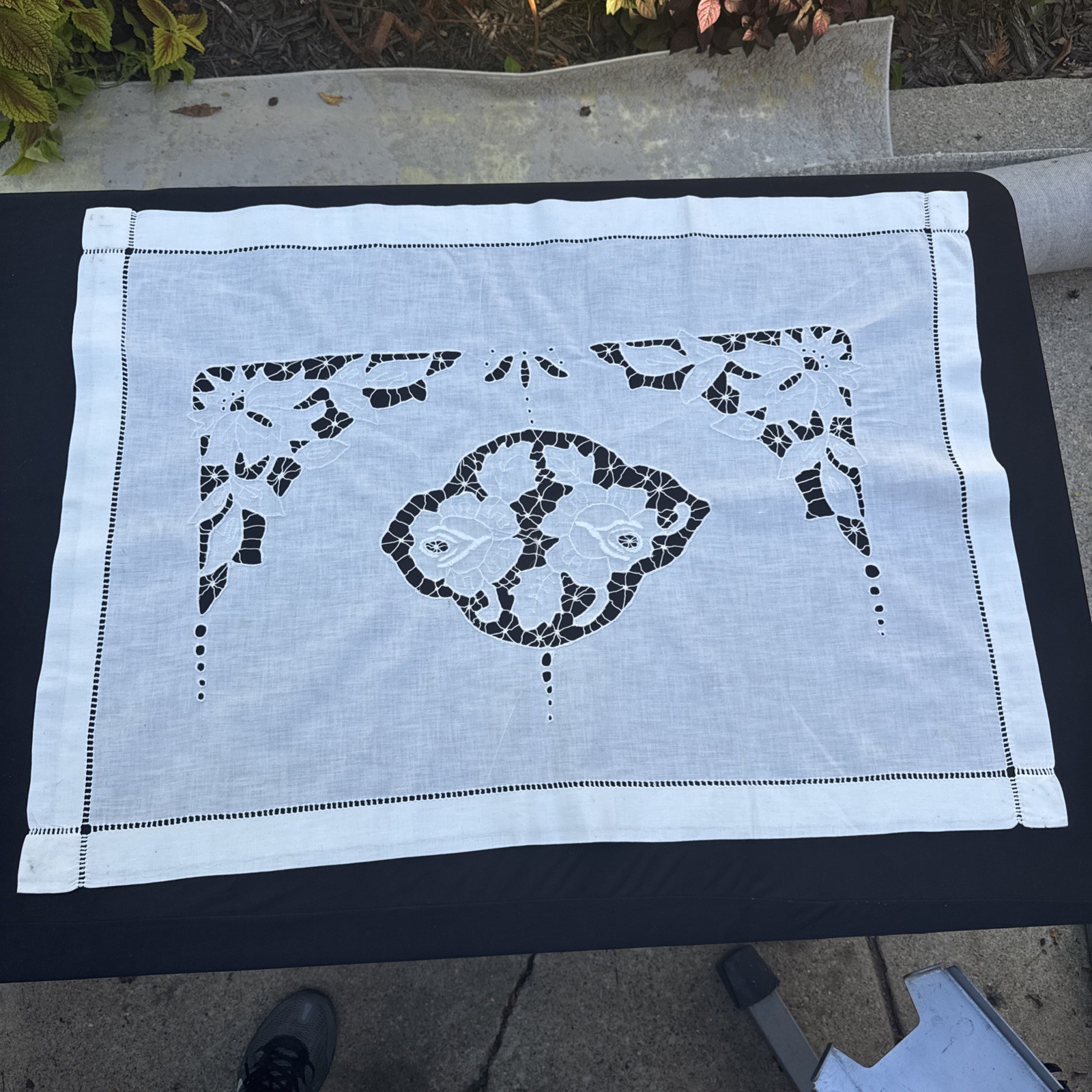 Vintage White Linen Richelieu Cutwork Tablecloth Hand Embroidered Topper 25x35