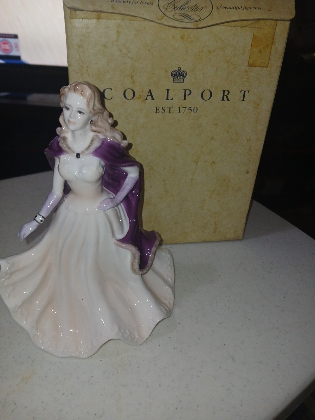 Coalport Vivien Ladies of Fashion Figurine - 1998 Ltd Ed /2000 Gus Home Shopping