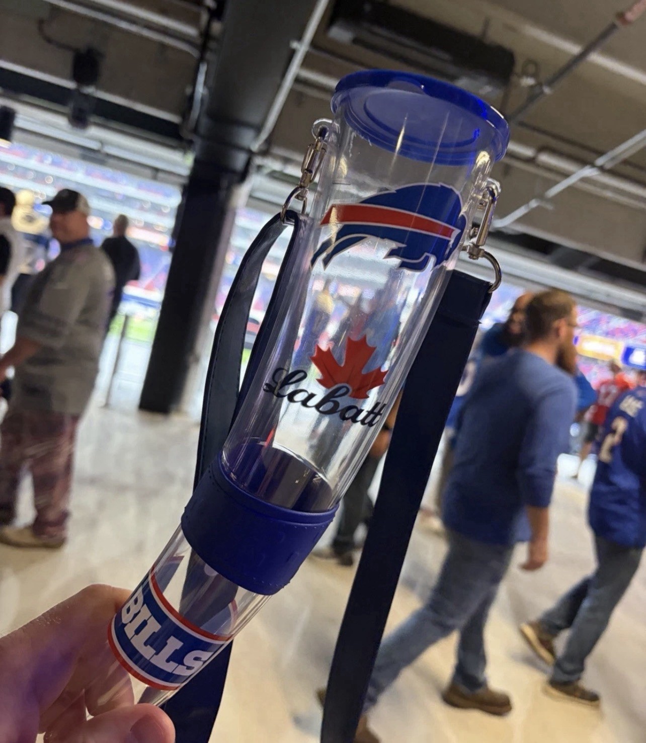 NEVER USED NEW LIMITED EDITION BUFFALO BILLS LABATT BEER HORN  HOME OPENER RARE