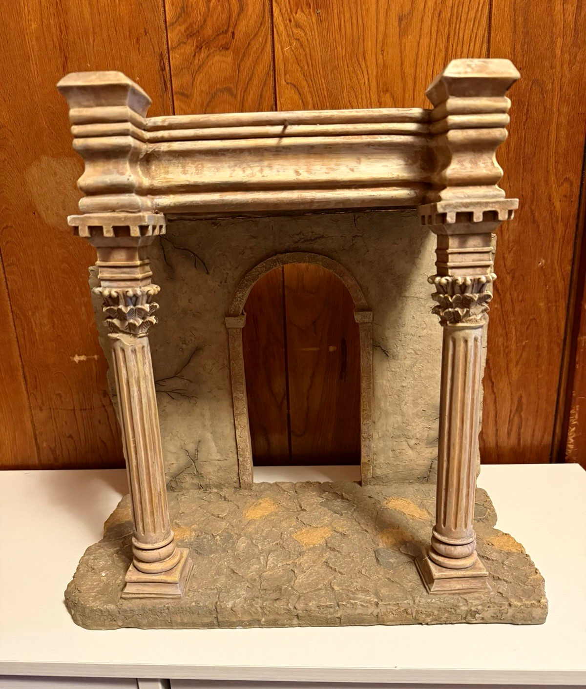 Vintage 1999 Fontanini Lighted Greco-Roman Coliseum Stable- Signed on 2002 Tour