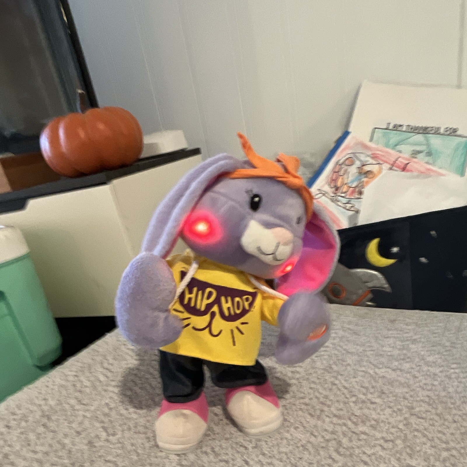 SUPER RARE animated Easter Bunny ￼