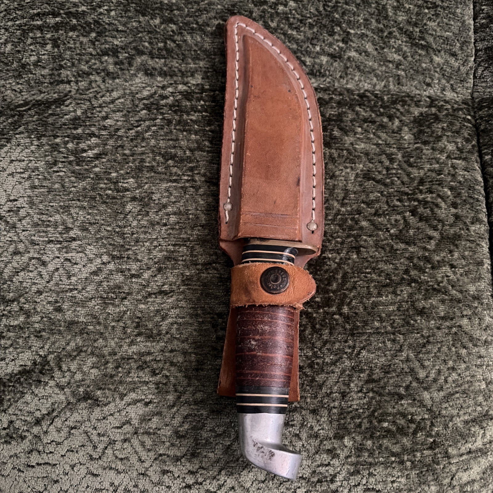 Vintage 1985 Western USA L66 Fixed Blade Hunting Knife Leather Sheath DateCode I