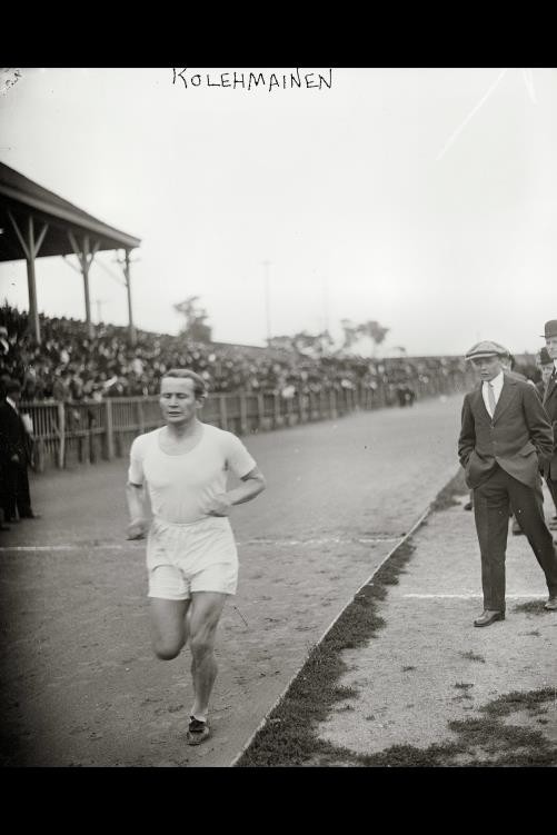 Photo:Hannes Kolehmainen Finnish Runner Track Race 1910s