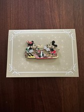 ACME Mickey Minnie Island Picnic Art Pin PP117328 Carded HotArt Disney LR COA picture