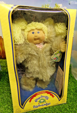 CABBAGE PATCH KIDS coleco girl blond W/CERTS FRENCH IN COAT AND BOXED DISPLAYED picture