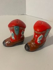 Pioneer Woman Cowboy Boots Salt And Pepper Shakers Set 3in picture