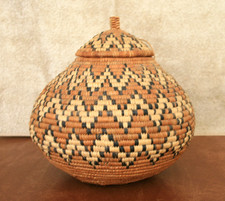 African Zulu Basket With Lid – Handwoven Ilala Palm – Large 26