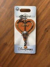 Disney Nightmare Before Christmas Kingdom Hearts Jack Skellington Keyblade Pin picture