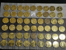 WALT DISNEY WORLD 2024-2026 GOLD/BRONZE COINS MEDALLIONS VARIETIES MICKEY MINNIE picture