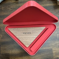 Prada 2023 Year of the rabbit red packets triangular box set picture