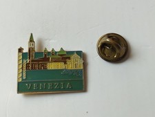 VINTAGE VENICE ITALY VENEZIA ITALIA  LAPEL PIN BADGE picture