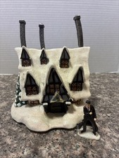 NEW Hawthorne Village Harry Potter Three Broomsticks Pub Bradford Exchange picture