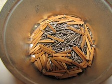 * OVER 200 BAMBOO & STEEL VICTOR TALKING MACHINE NEEDLES * ORIGINAL * picture