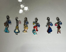 Disney World park iconic Princesses Charm 6 pieces exclusive limited edition ￼ picture