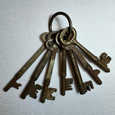 7 Antique Vintage Skeleton Keys Lot Yale Penn Sargent Hollow Barrel Key Ring picture