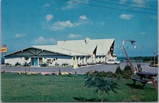 1960s NORTH EAST, Pennsylvania Postcard MUM'S BEST WESTERN MOTEL / I-90 Roadside picture