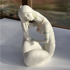 Vintage Thai Seated Maiden Porcelain Figurine Southeast Asian Woman 8.5