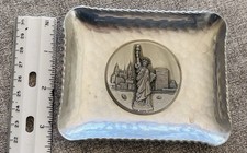 HAMMERED ALUMINUM/VINTAGE/ Tray/ NEW YORK CITY/STATUE OF LIBERTY/SWISS MADE/EUC picture