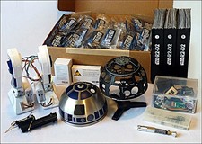 ESTATE SALE: FANHOME/DEAGOSTINI R2D2 COMPLETE (partially assembled) picture