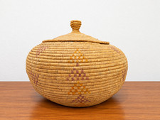 LARGE Antique ALASKA ESKIMO YUPIK INUIT GRASS WOVEN LIDDED BASKET Native ART picture
