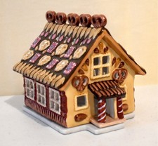 Villeroy Boch GINGER VILLAGE Tea Light Pretzel House Candle Holder Christmas picture