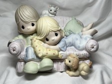 Precious Moments “Together is the Nicest Place to Be” 4003175 -2005 Couple Couch picture