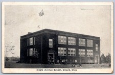 K26/ Girard Ohio Postcard c1940s Maple Avenue School 324 picture