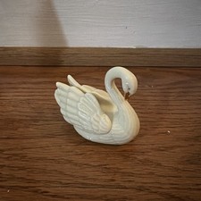 VTG Lenox Swan White Gold Accents Card Holder Cake Topper Excellent picture