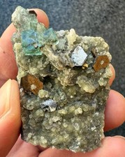 Natural green fluorite and pyrrhotite come from Inner Mongolia. picture