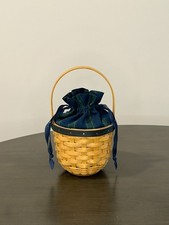 Longaberger Collectors Club Renewal Basket – 2004 (Navy & Green) picture