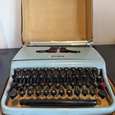 Vintage 1954 Underwood Olivetti Lettera 22 Typewriter Blue Italy w/ Case RARE   picture