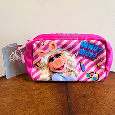 NEW DISNEY PARKS ROCK N ROLLER COASTER MUPPETS MISS PIGGY “WHO MOI” FANNY PACK  picture