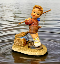 Goebel Berta Hummel Fishing For Trouble Figurine 1999 BH 118 Boy Fish Hook 4
