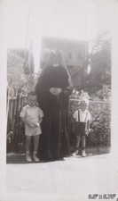 Creepy Backlit Nun Catholic Sister Habit Rosary Odd Spooky VINTAGE PHOTO picture