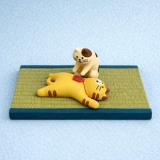 Authentic DECOLE Concombre Cat Massage Miniature 3Pc Set w/ Tatami Mat picture