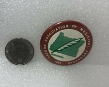 1983 Oregon Association Of Municipal Recorders Pin picture