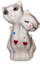 Fun Vintage Two Cat Figurine Hearts And Polkadots Japan porcelain picture