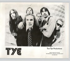 Oakland California Music Group Rock Sextet 'TYE' Portrait 1980 Press Photo picture