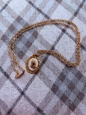 Vintage Gold Tone Praying Hands Serenity Prayer Cameo Necklace Faith picture