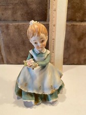 VINTAGE LEFTON CHINA ~ GIRL WITH ROSE IN GREEN DRESS ~ KW 2817 A picture