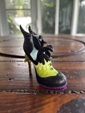 Disney Sleeping Beauty Villain Maleficent High Heel Shoe Christmas Ornament picture