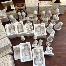 Lot of 22 Precious Moments Figurines Excellent Condition - All Boxed picture