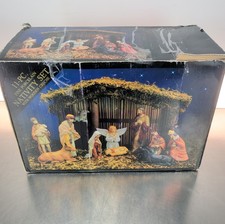 Vintage 12 pc Nativity Set Made In Taiwan- Real Wood Stable And Figurines picture