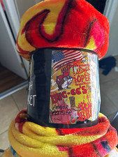 Buc-ee's Plush Blanket Multicolor 50 x 70 in, 1-Piece Set Includes Blanket picture