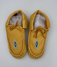 Vintage Handmade Mohawk Native American Beaded Moccasins Genuine Leather 10” EUC picture