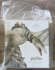 SIGNED Hallmark Harry Potter Escape From Gringotts Dragon with Adapter picture