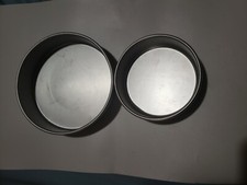 Wilton Round Cake Pans, 2 Piece Set for 6 Inch and 8 Inch picture