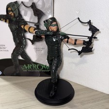 Collectible Statue Green Arrow Season Four Numbered Statue No. 0995 Of 2000 D3 picture