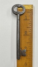 🌿 🗝️ Vintage Antique R & E Skeleton Key #1 Russell Erwin picture