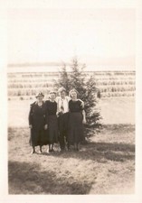ANTIQUE PHOTO 1930 B & W 2 3/4